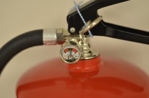 pressure gauge on fire extinguisher